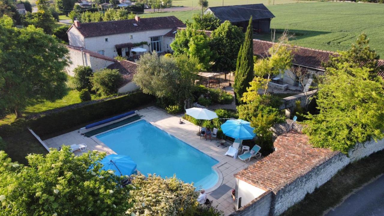 Les Coindries Villa Faye-la-Vineuse Exteriör bild